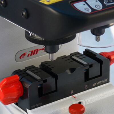 An-San Key Omega Milling Machine - 2